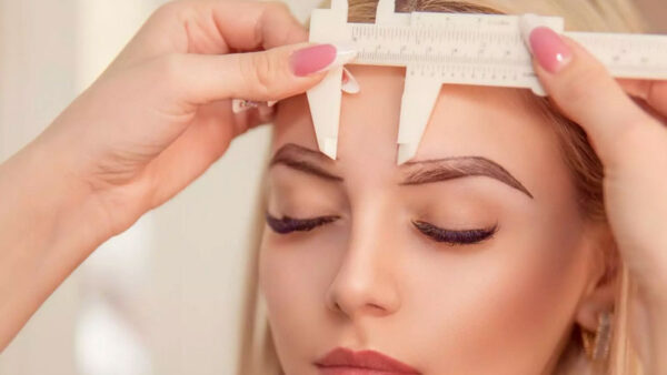 اصلاح و قرینه سازی ابرو در کرج