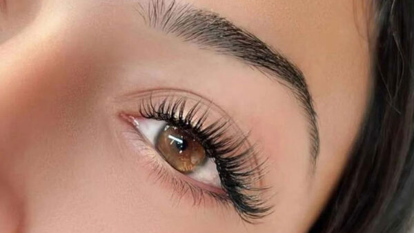 اکستنشن مژه در کرج